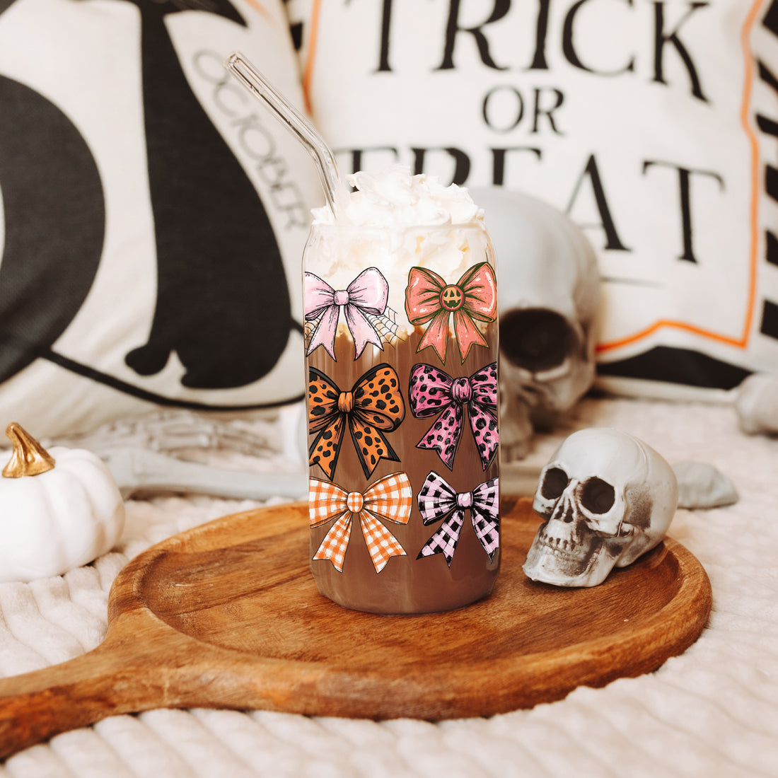 Feminine halloween decor
Romantic fall drinkware
Soft girl autumn tumbler
Bow aesthetic fall decor
Coquette kitchen accessories