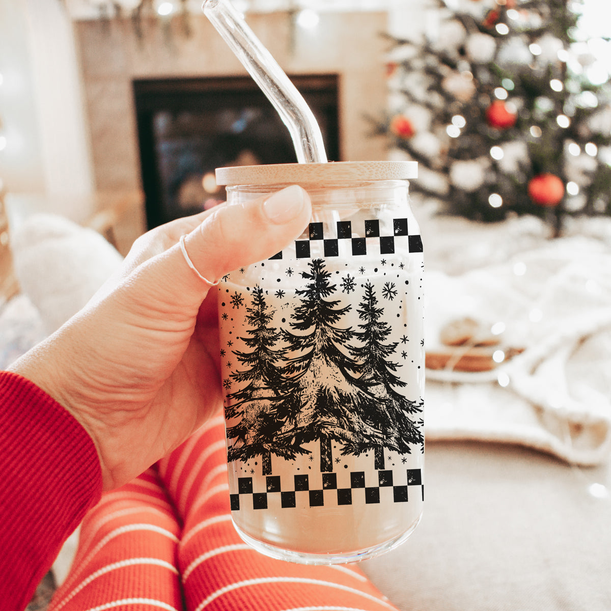 Unique holiday coffee cup ā retro tree glass Christmas tumbler gift
Christmas morning coffee mug ā glass tumbler with retro tree holiday wrap
Holiday drinkware gift ā 17oz retro Christmas tree coffee tumbler