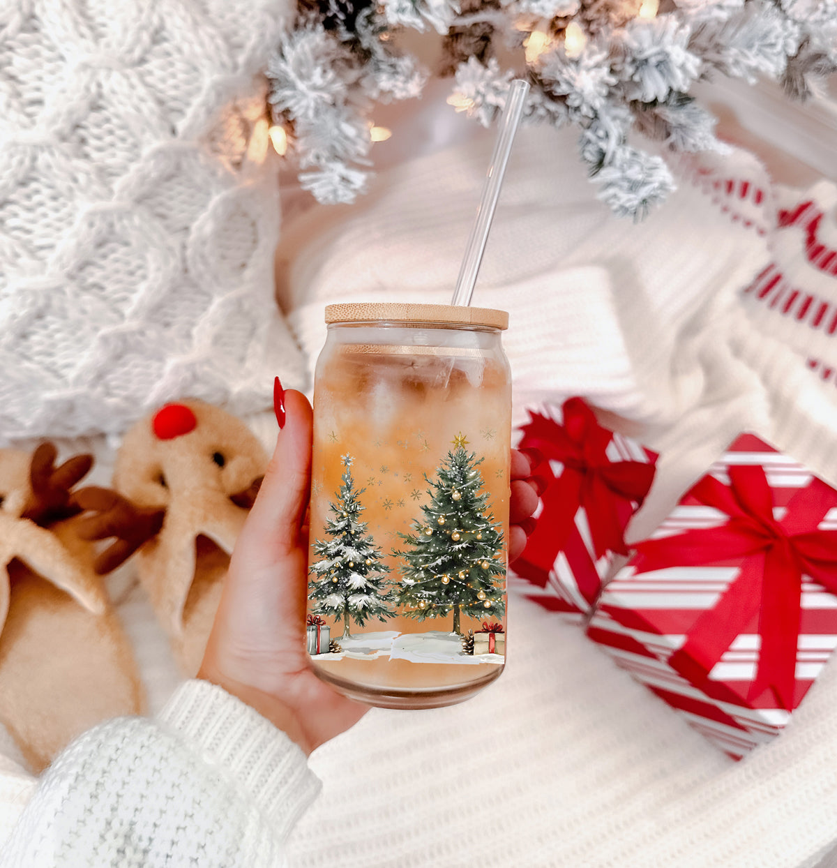 Eco-friendly Christmas tumbler - glass cup with winter wonderland artwork
Christmas coffee tumbler β glass cup with Christmas tree winter design
Holiday coffee mug β glass tumbler with bamboo lid and reusable straw