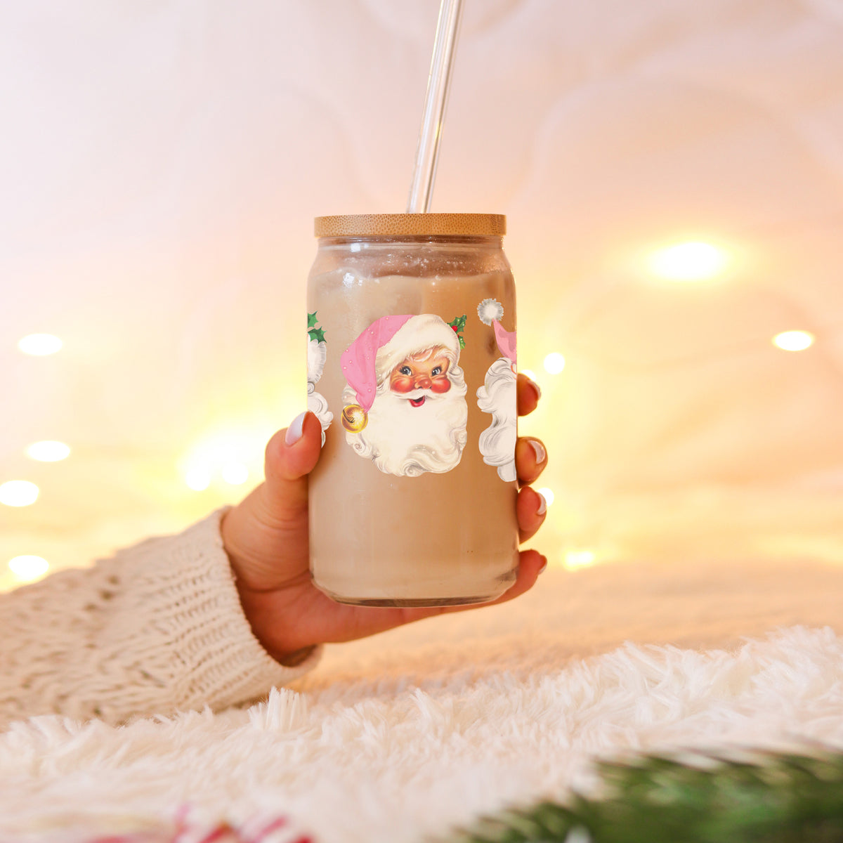 Christmas kitchen decor glass cup 17oz - Vintage Santa pink hat holiday tumbler with straw - Retro festive drinkware
Christmas kitchen decor – glass cup with 2 vintage Santa faces in pink holiday hats